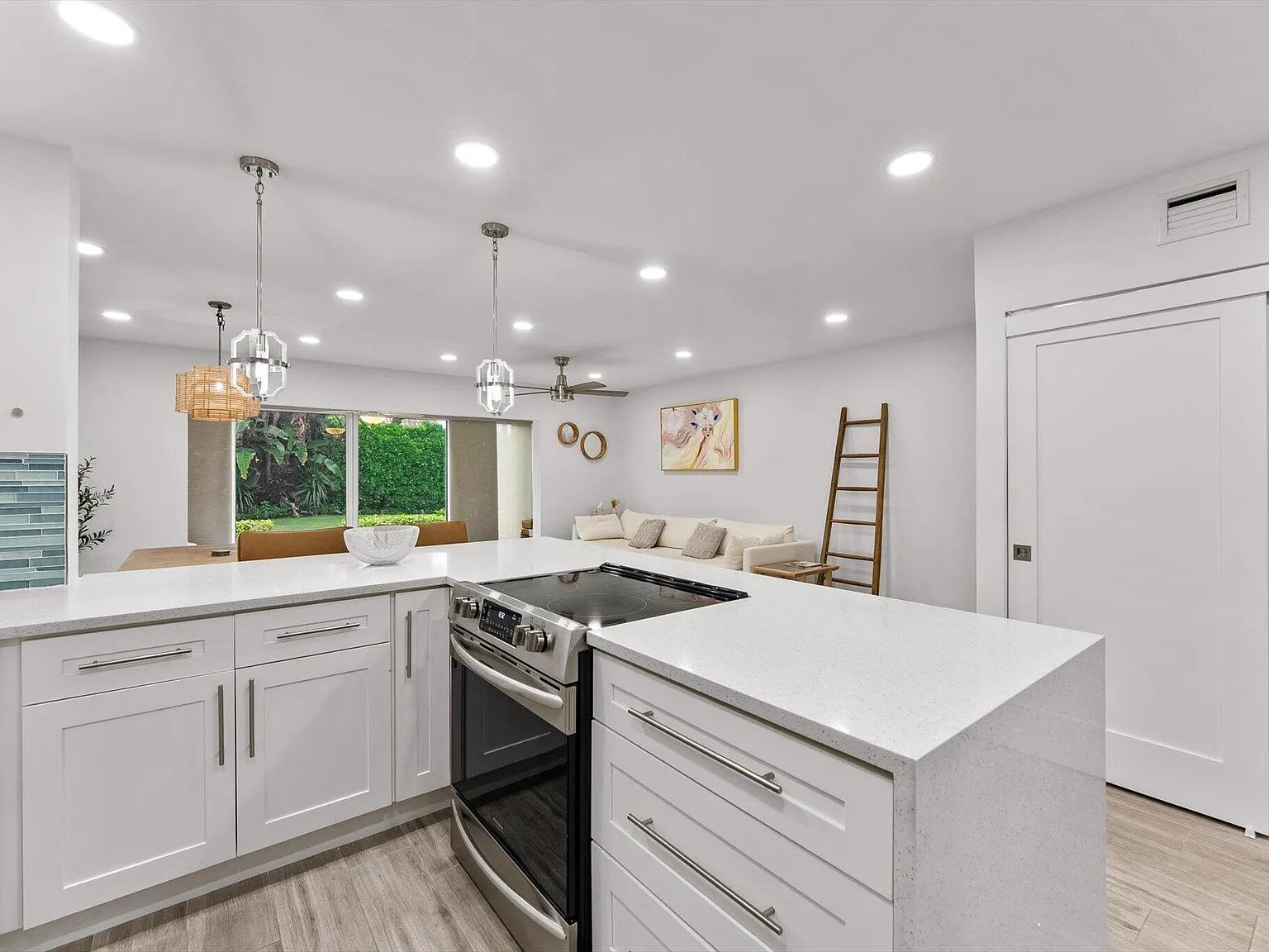 Ocean Terrace Condo — Photo 3