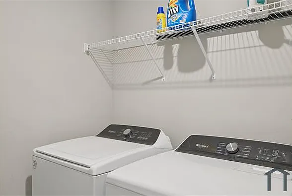 3 bed, 1500 sqft, $2,450 — Photo 2