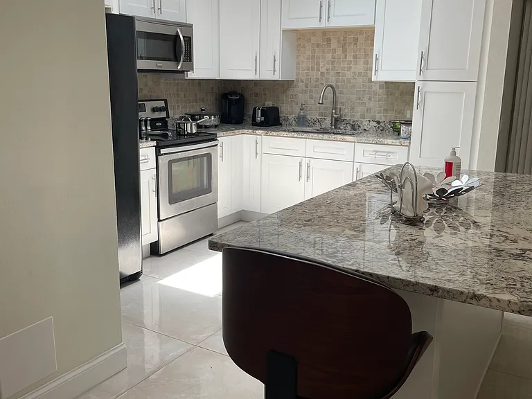 Cresthill Dr — Photo 1