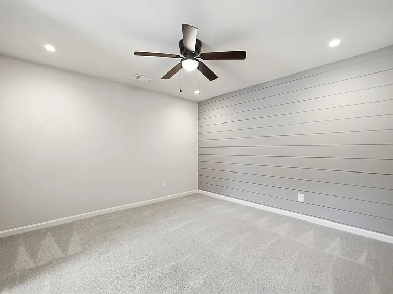 1 of 3 upstairs spare bedrooms
