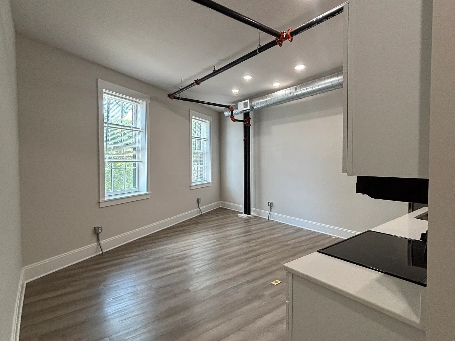 1 bed, 575 sqft, $1,000 — Photo 2