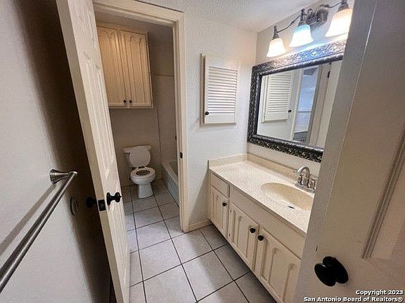 4th image of 8925 Willmon Way