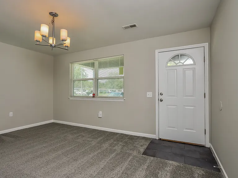 1620 Beverly Dr — Photo 12