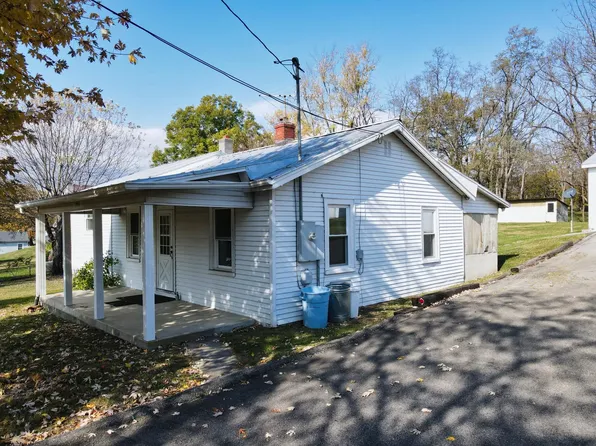 6440 Divers Rd, Radford, VA 24141