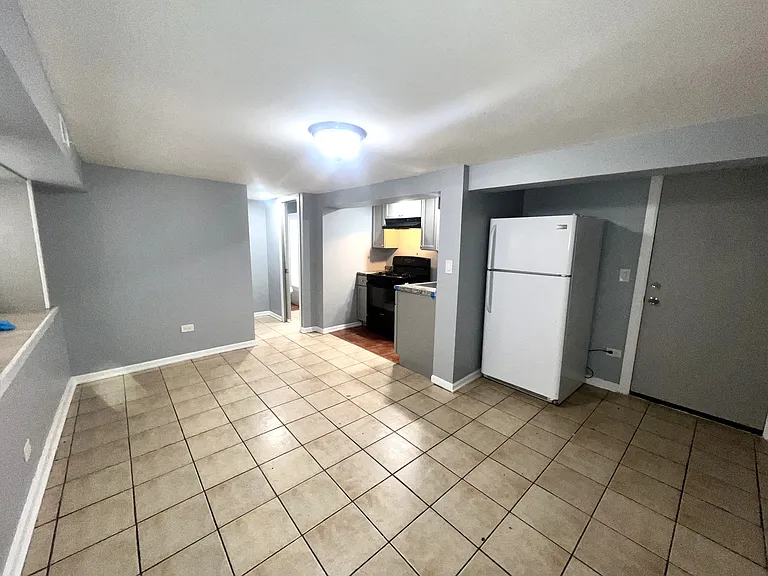 2701 E 75th Pl #G — Photo 11