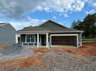 315 Pochards Dr, Martinsburg, WV 25403