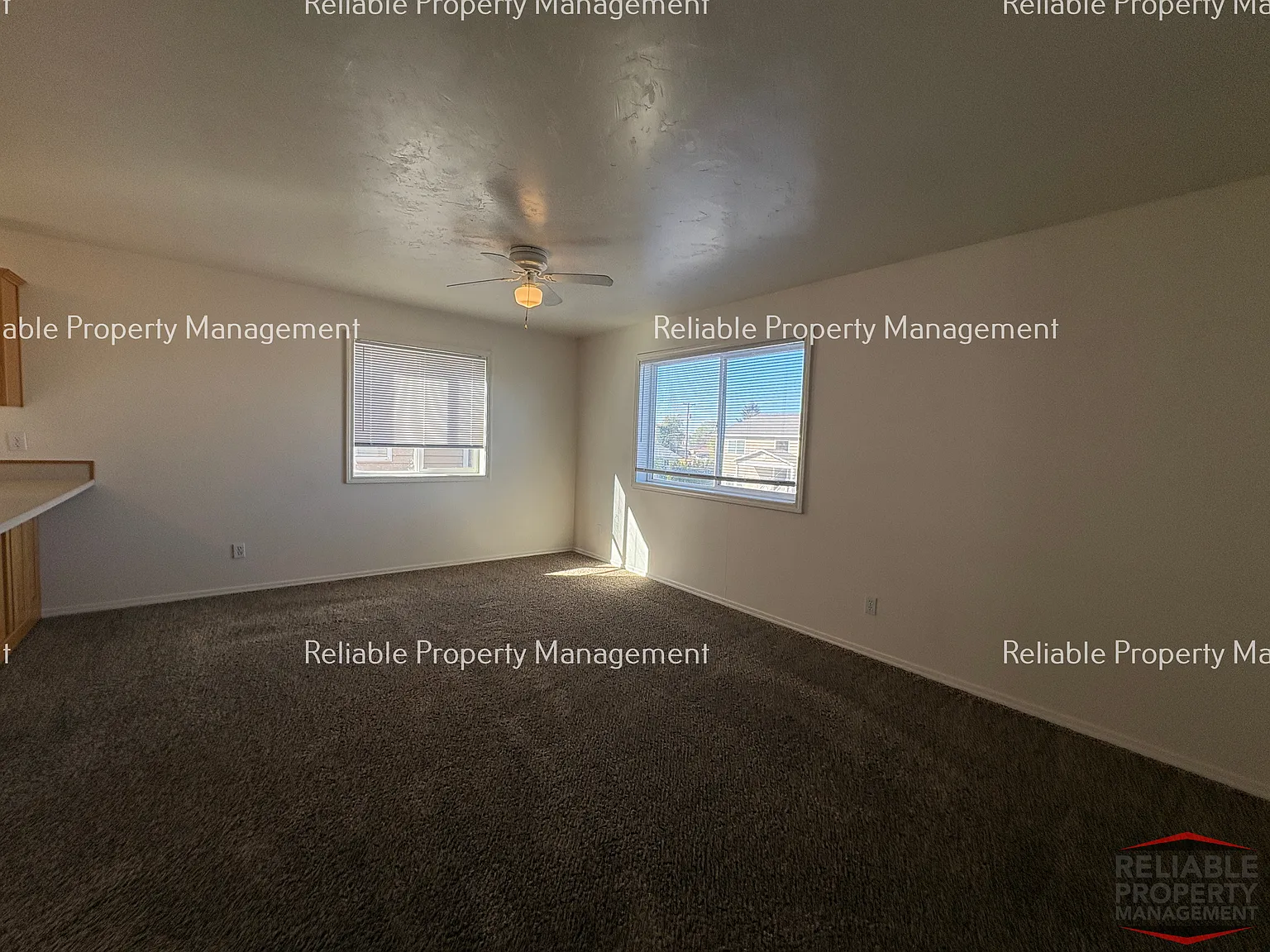 2 bed, $995 — Photo 2