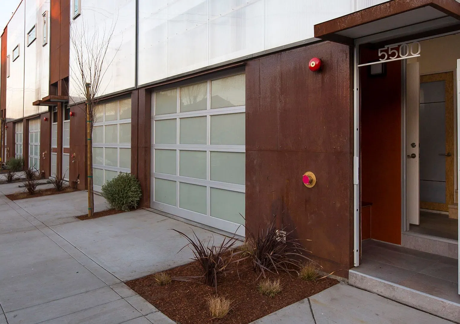 5500 Lowell St — Photo 2