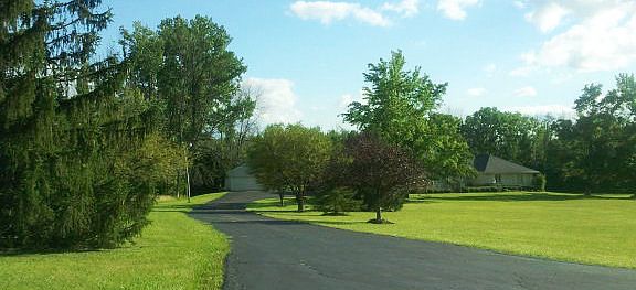 Main house entry road