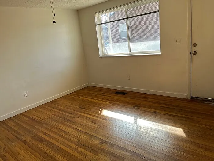 1882 Edison St #5 — Photo 3