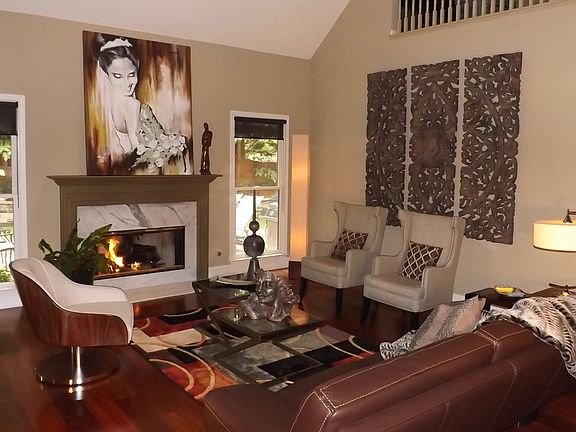 Great Room w/Fireplace