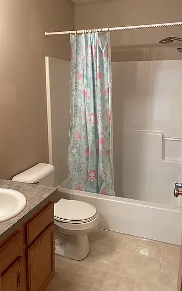 Full Bath - Common