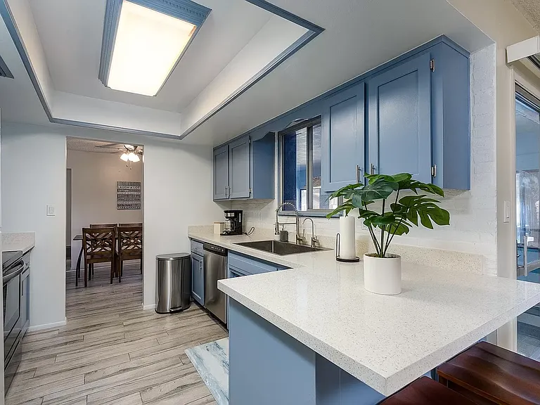 635 E Manhatton Dr #4 — Photo 9