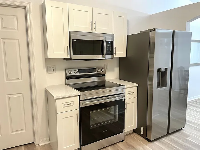 3221 Westminster Ave SE — Photo 10