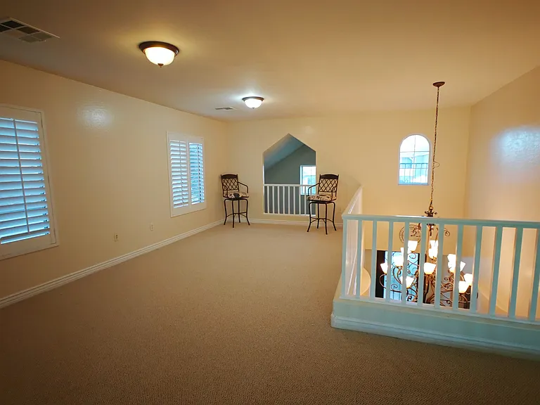 418 E Horseshoe Dr — Photo 32