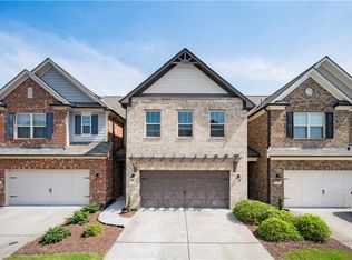 8530 Village Pl, Suwanee, GA 30024