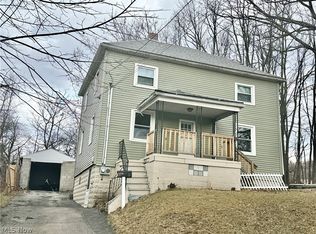 114 Penhale Ave, Campbell, OH 44405