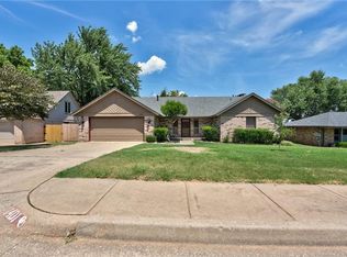 1401 Rockwood Dr, Edmond, OK 73013
