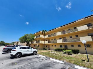 301 Cambridge Rd APT 301, Hollywood, FL 33024