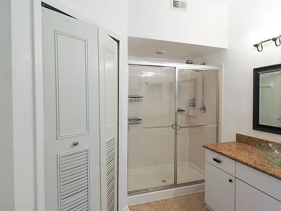 3rd image of 5005 City St APT 1315