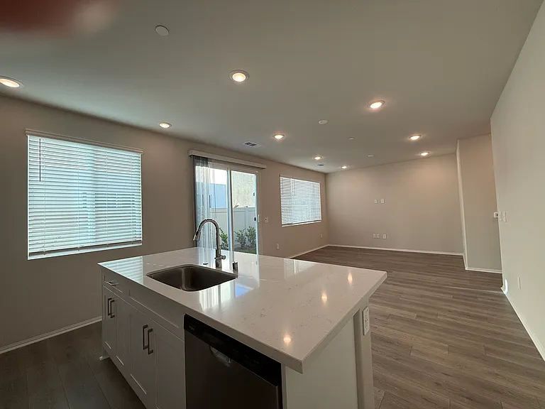 1132 Tropic Ct — Photo 3