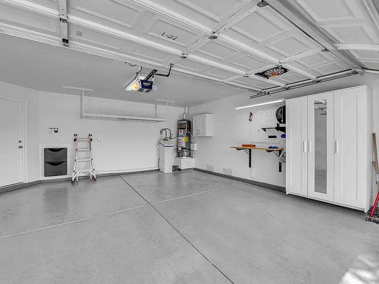 2505 Sea Venture Dr — Photo 32