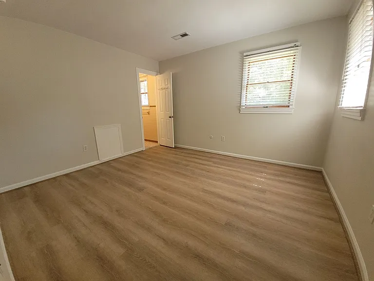 2237 Maple St — Photo 14