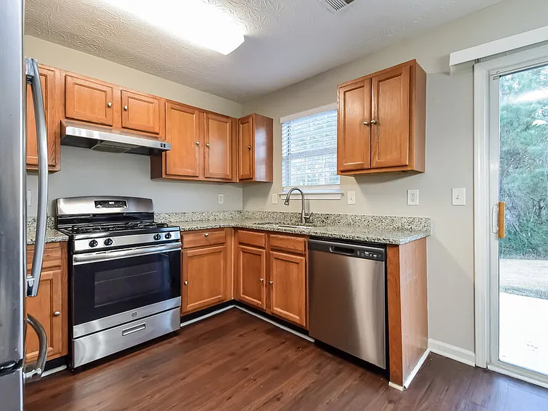343 Clearsprings Dr — Photo 9