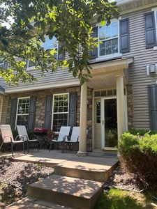 1076 Hillvale Ave N, Oakdale, MN, 55128