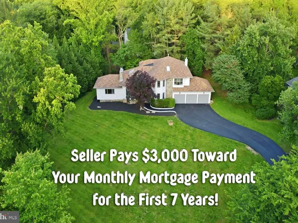 905 Falls Bridge Ln, Great Falls, VA 22066