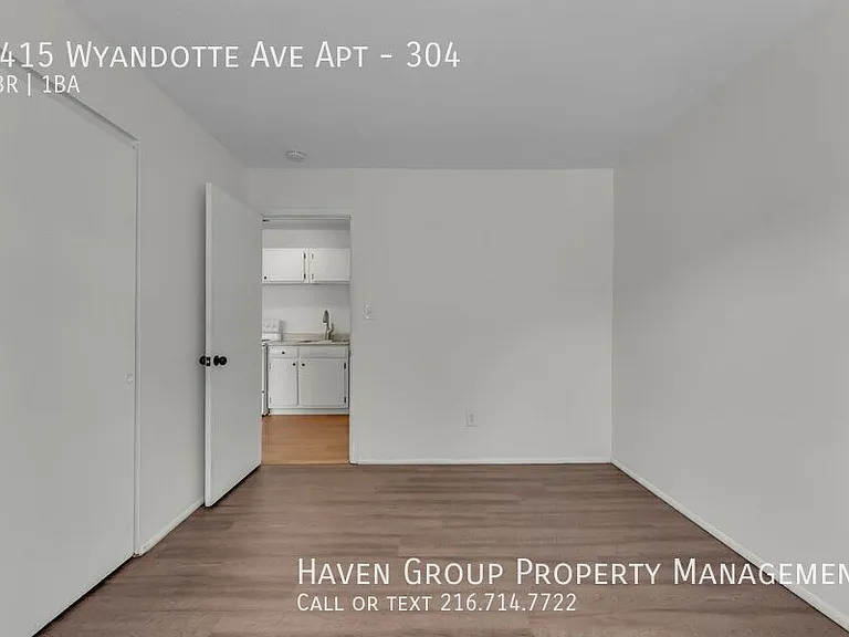 1415 Wyandotte Ave #304 — Photo 12