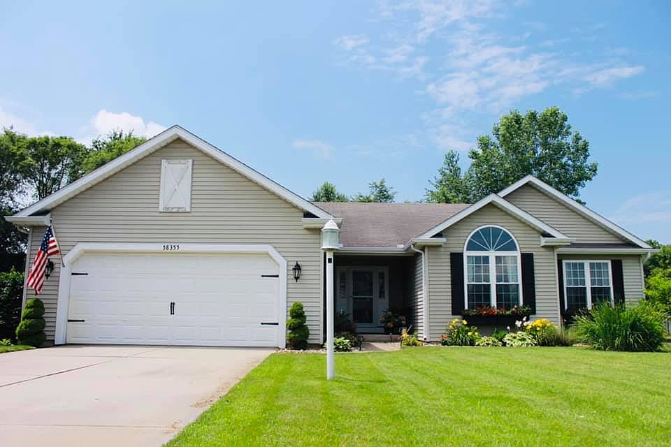 1st image of 58355 Summer Chase Dr