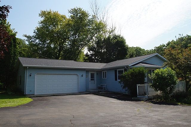 1st image of N6104 N Lawson Dr