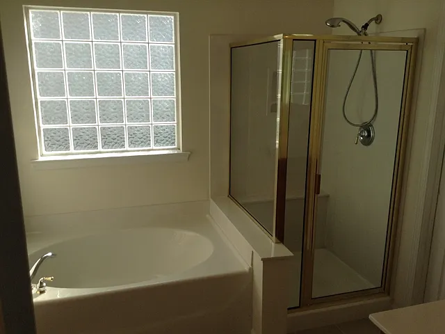 4235 Lindsey Ln — Photo 7