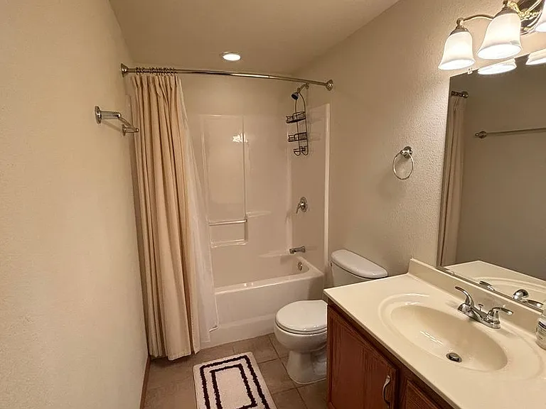 6817 Dunsmore Rd — Photo 10