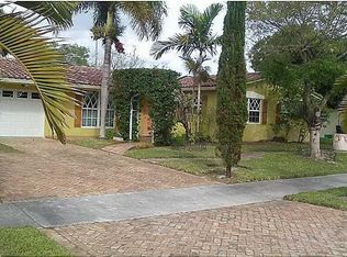 10025 SW 111th St, Miami, FL 33176