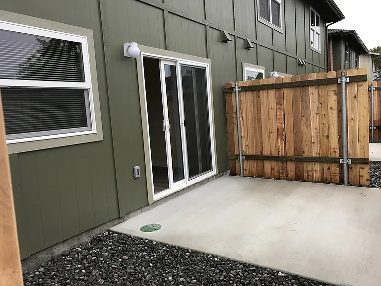 2758 Central Ave — Photo 7
