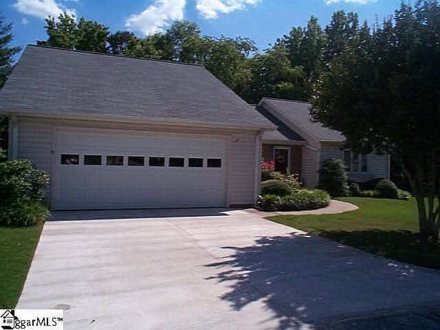 1st image of 17 Creekdale Ct