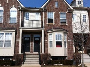 39202 Brookfield Dr, Westland, MI 48185