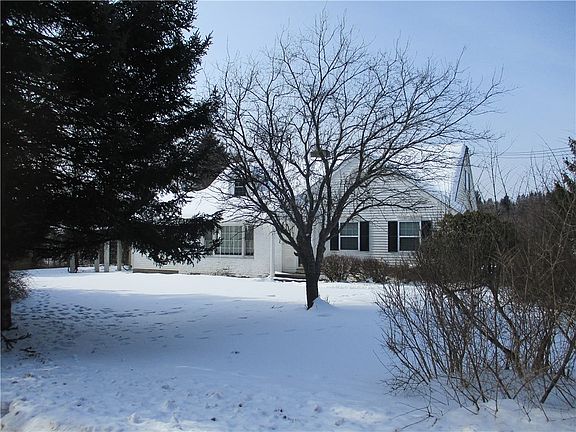 3rd image of 141 Cemetery Rd