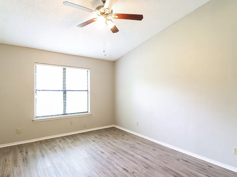 226 Lemon Dr — Photo 7