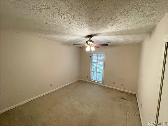 4th image of 540 Chatsworth Dr