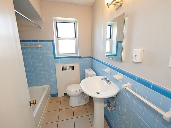 3rd image of 5818 Lindenwood Ave APT 2W
