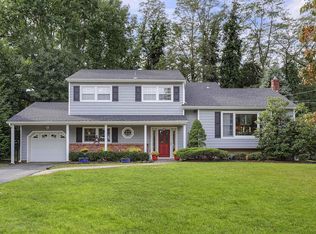 170 Heights Ter, Middletown, NJ 07748