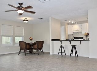 16010 Lost Rock Ct, Webster, TX 77598