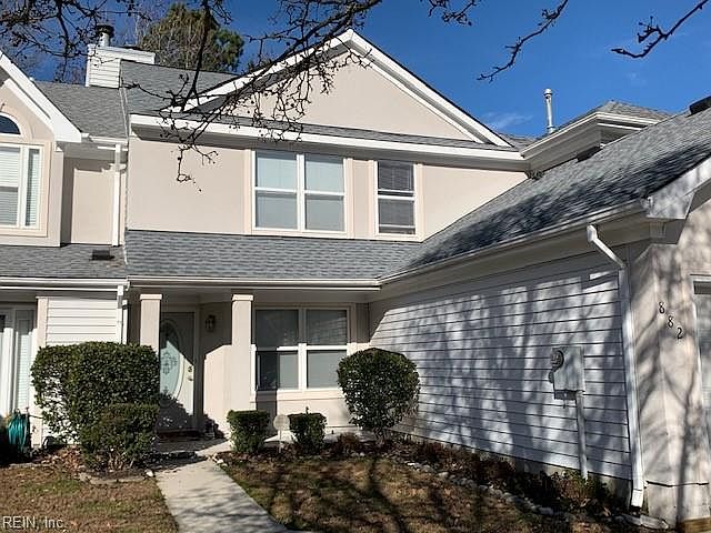 882 Royal Grove Court 