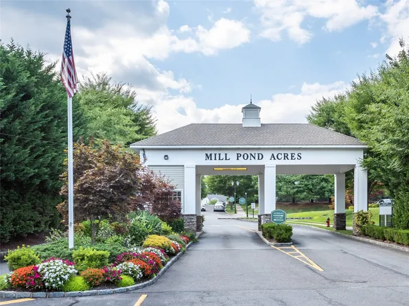 96 Pond View Drive, Port Washington, NY 11050