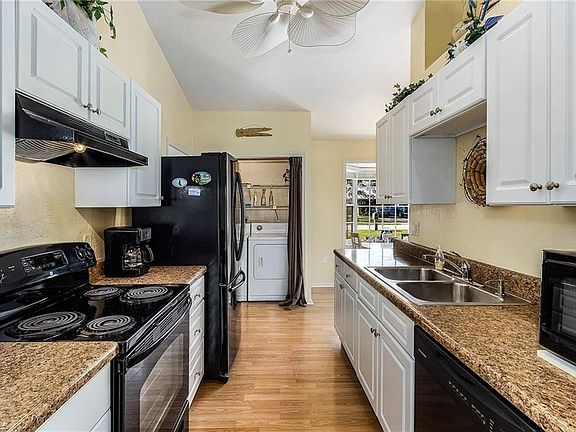 5th image of 109 NE 5th Pl