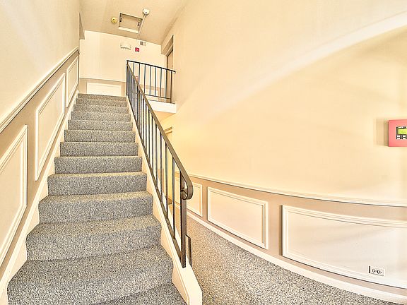 3rd image of 4110 W 99th St APT D