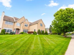 16 Kinzel Ln, West Orange, NJ 07052